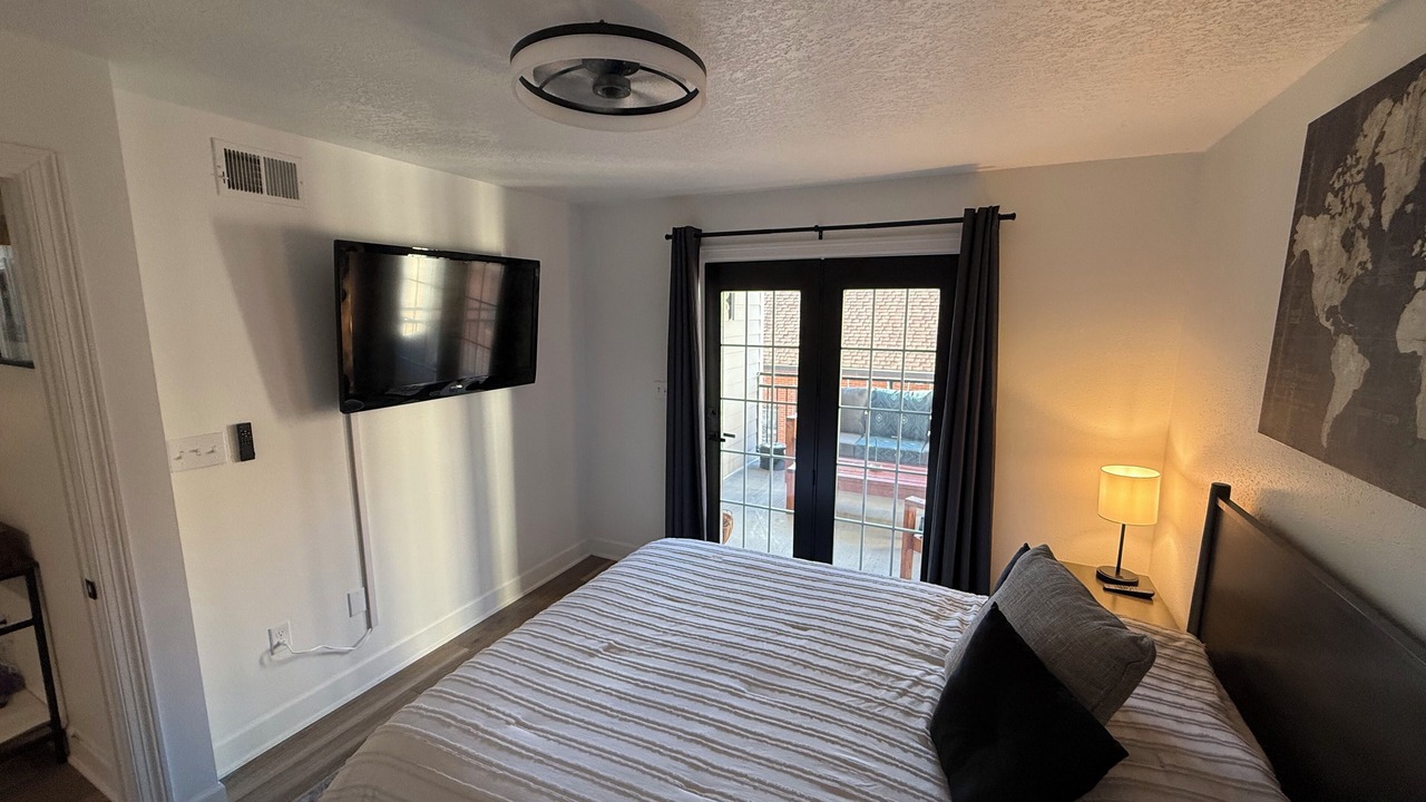 Photo of Bedroom in Winterset