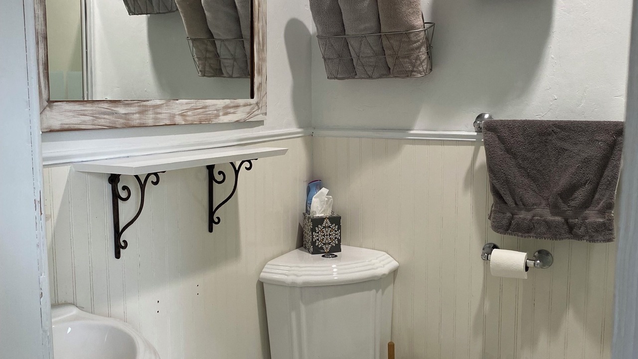 Photo of Bathroom in Ontonagon