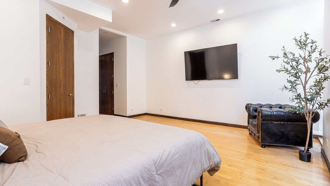 Photo of Bedroom in Heart of Chicago