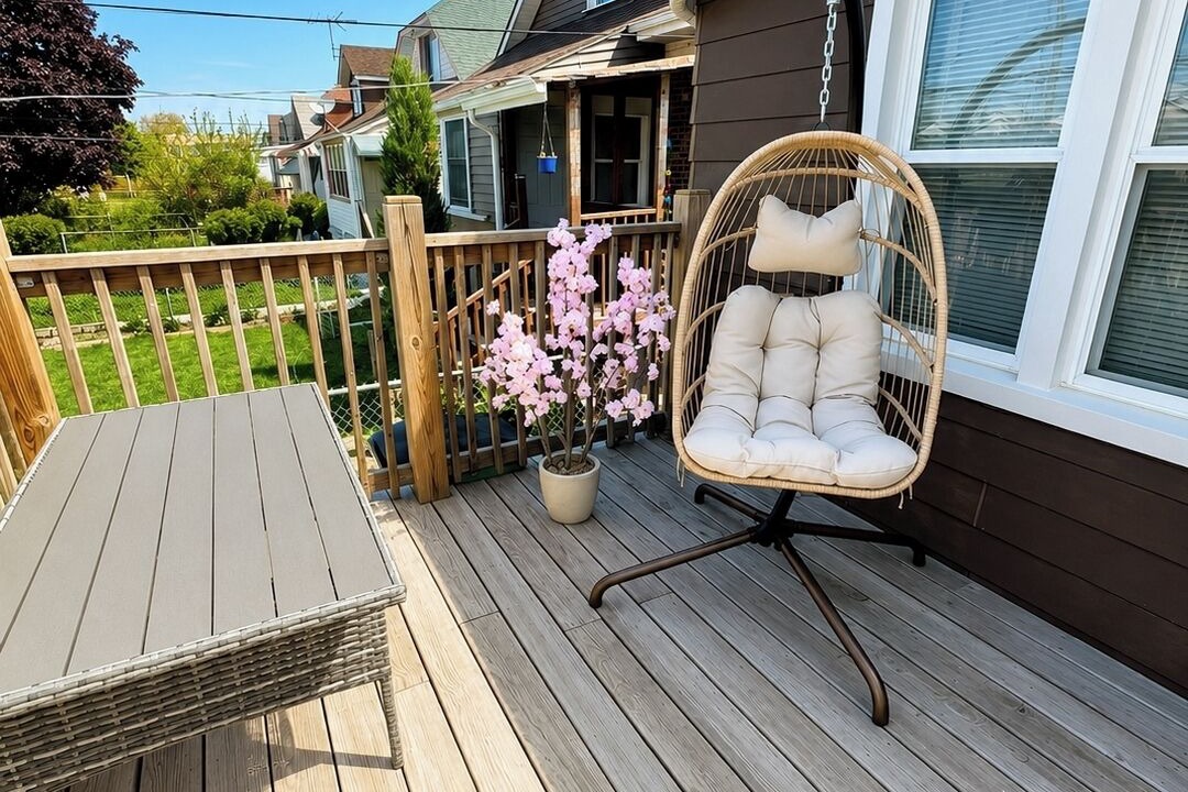 Photo of Patio Balcony in Belmont Cragin