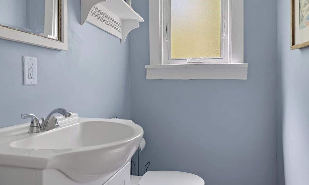 Photo of Bathroom in Lakeside