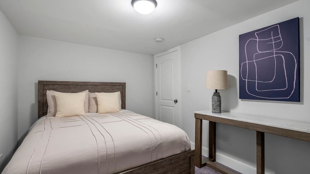 Photo of Bedroom in Cragin