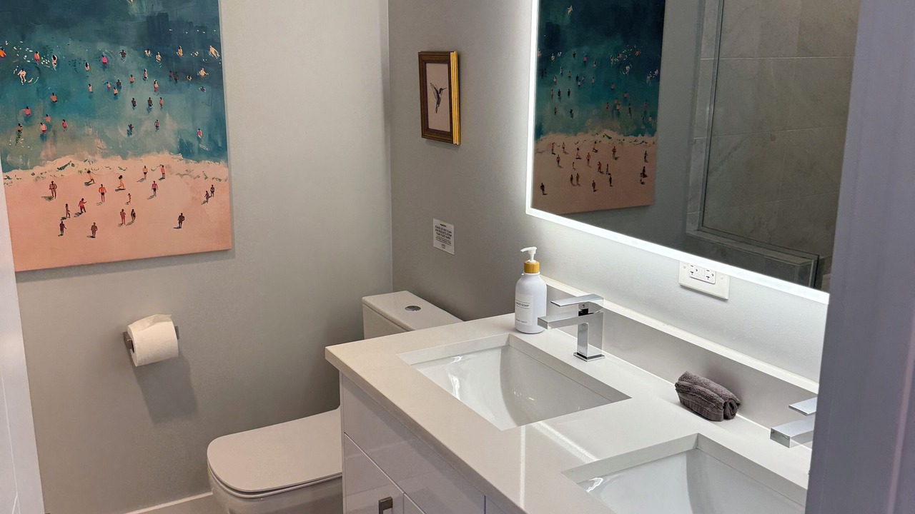 Photo of Bathroom in West Loop Gate