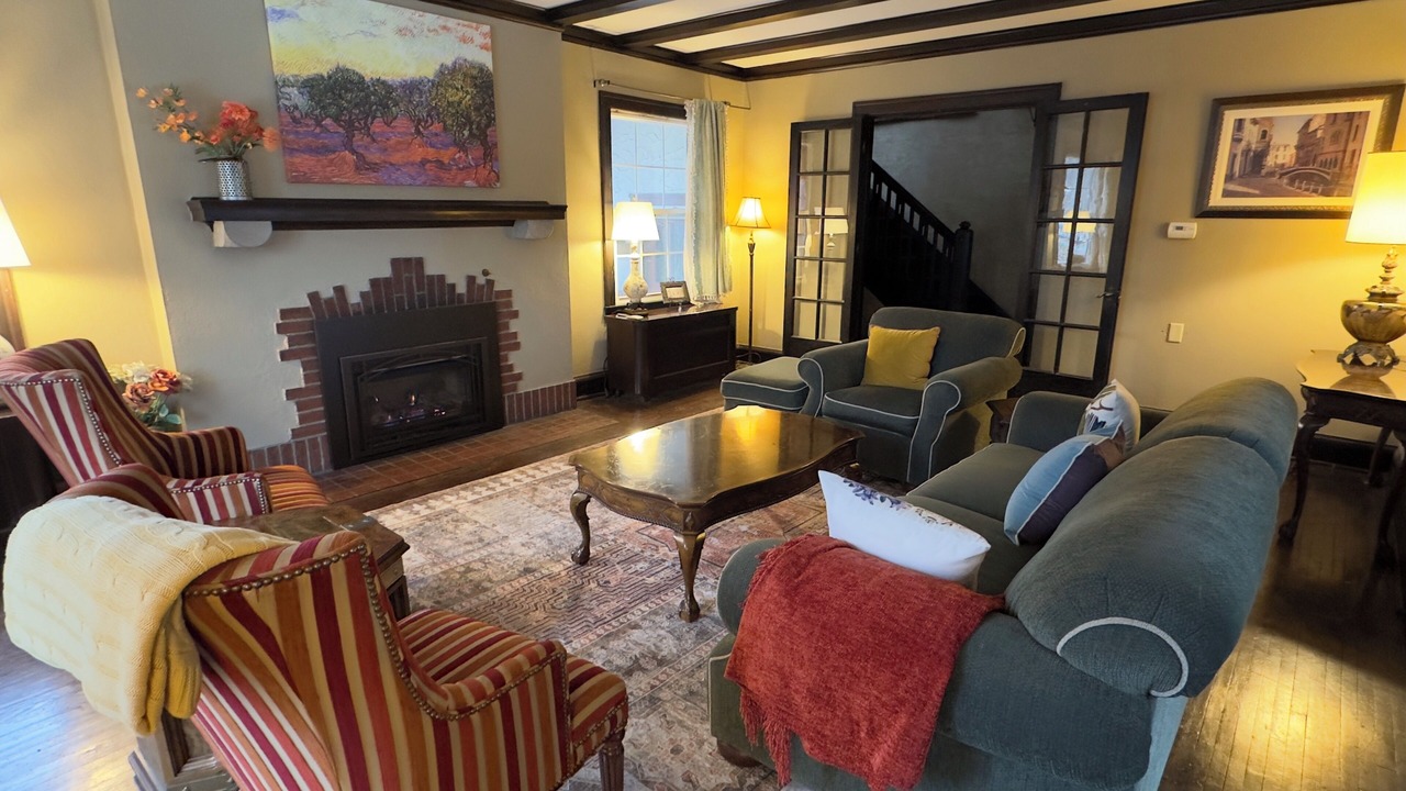 Photo of Livingroom in Davenport