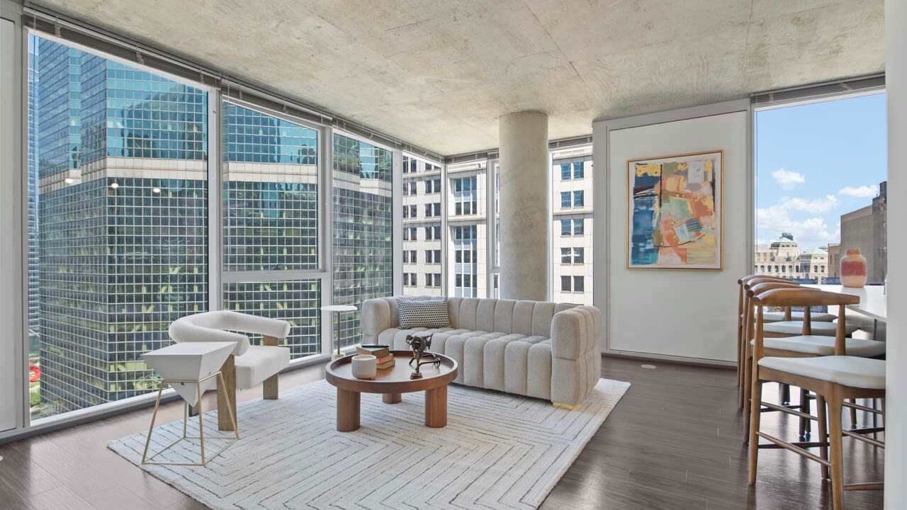 Photo of Livingroom in Downtown Chicago