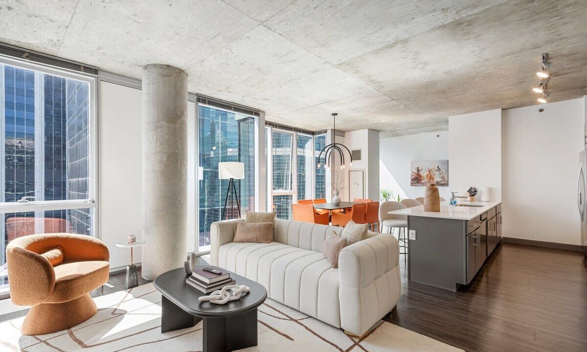 Photo of Livingroom in Downtown Chicago
