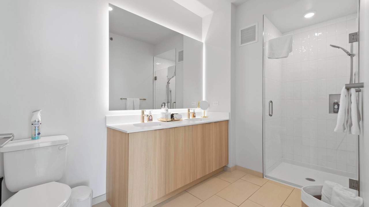 Photo of Bathroom in River North