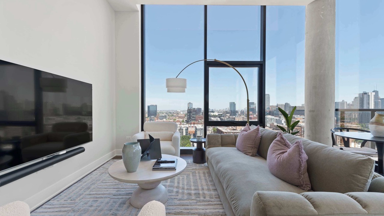 Photo of Livingroom in West Loop
