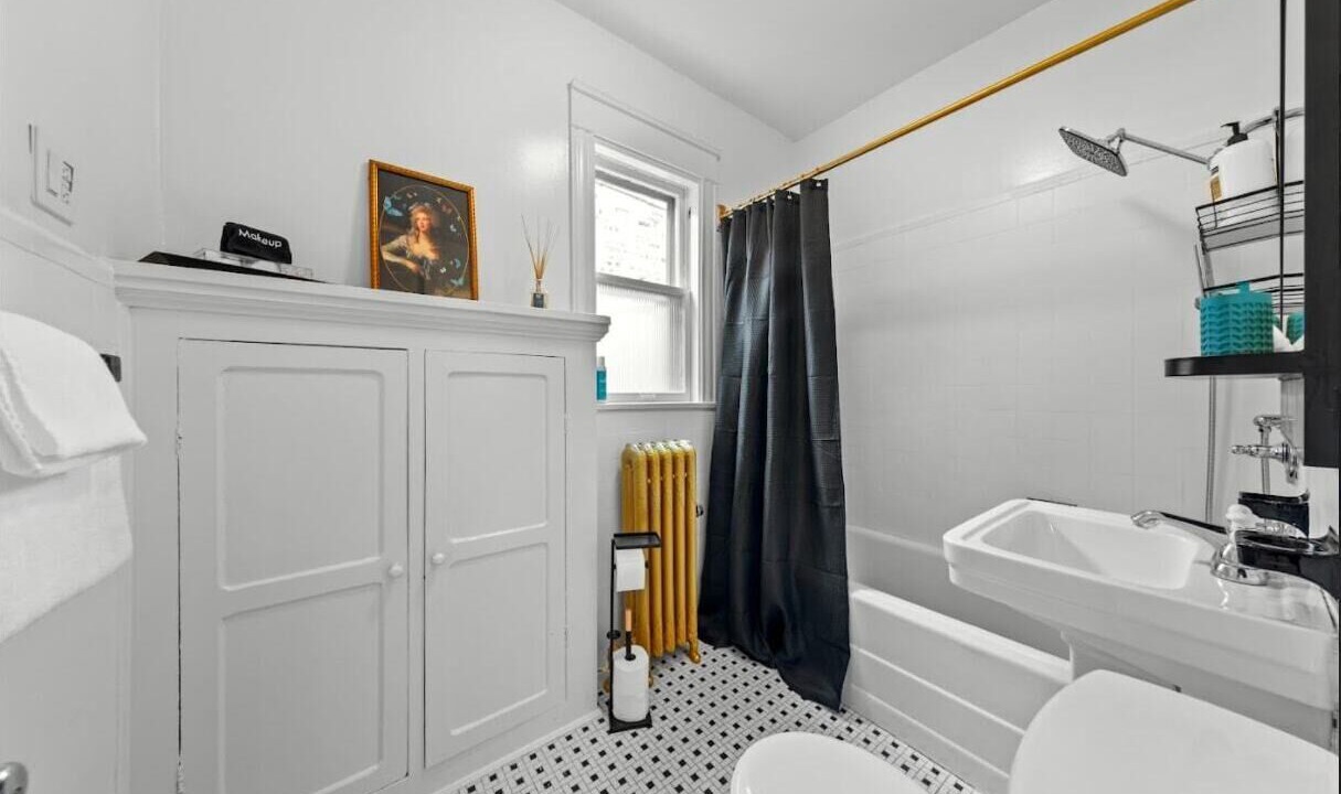 Photo of Bathroom in Lakewood-Balmoral
