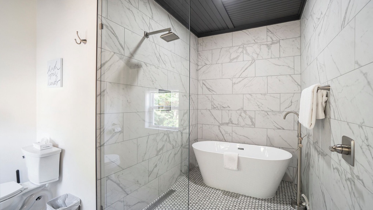 Photo of Bathroom in Douglas