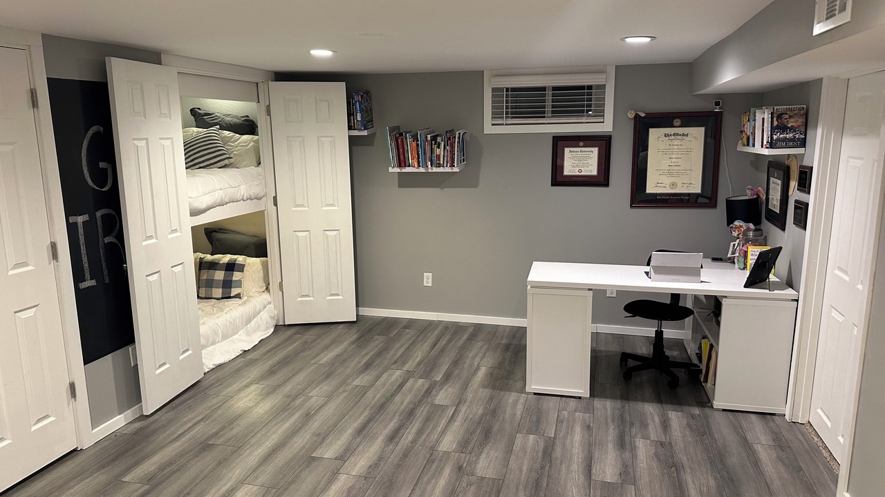 Photo of Bedroom in Wooded Estates