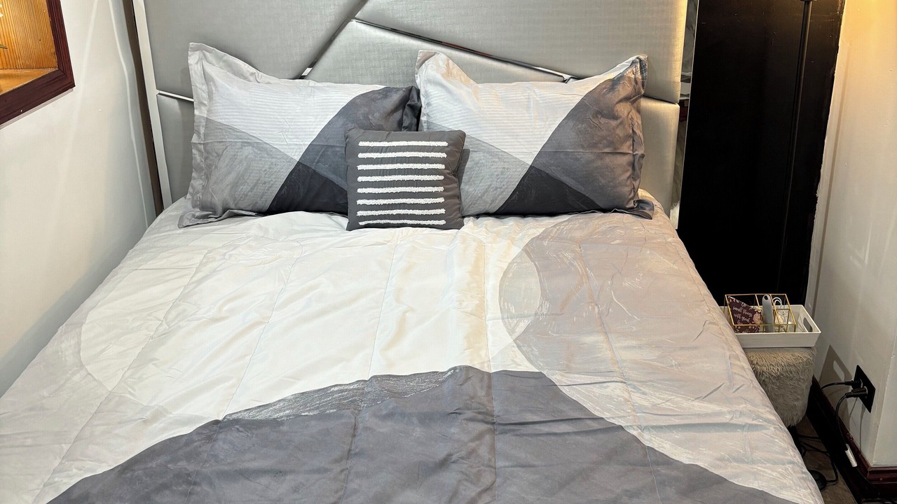 Photo of Bedroom in Bellwood