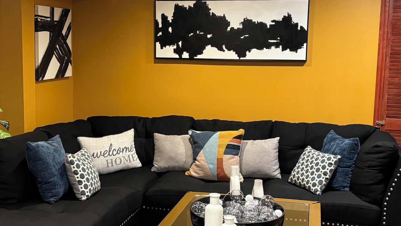 Photo of Livingroom in Bellwood