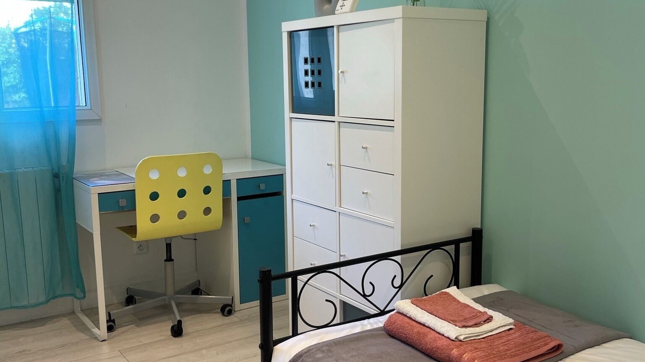 Photo of Bedroom in Tremblay-en-France