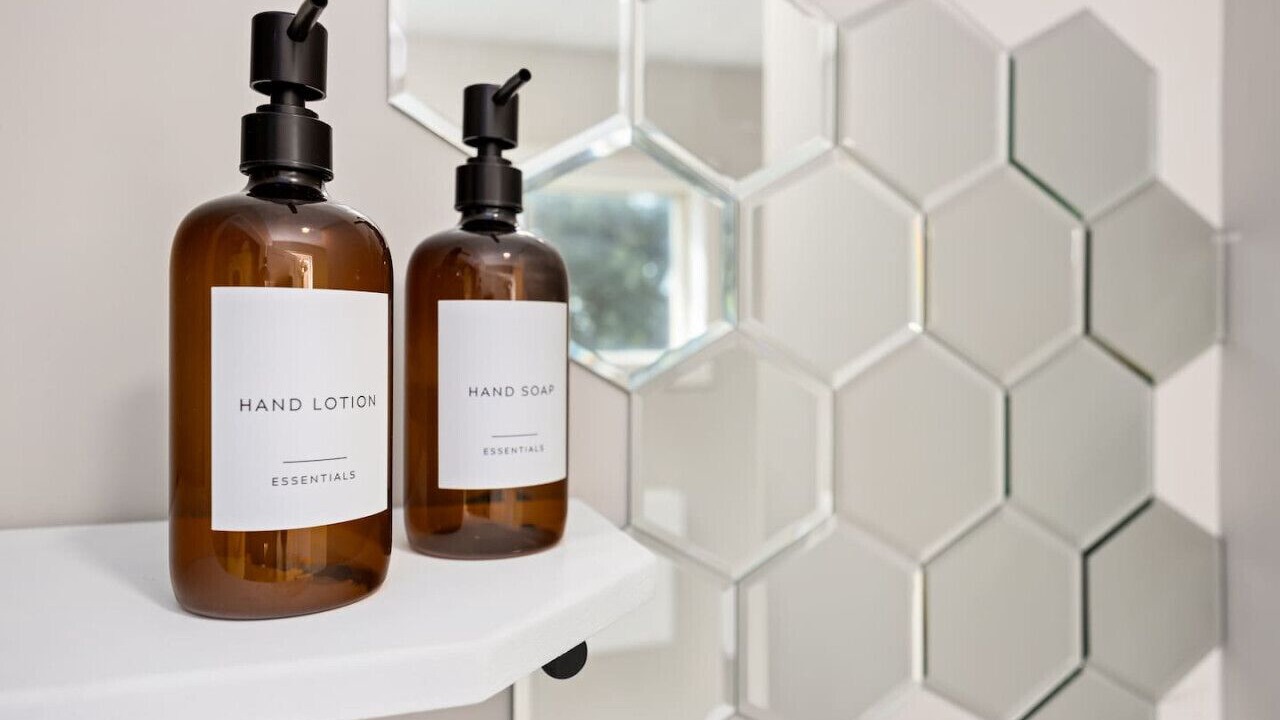 Photo of Bathroom in Groveland