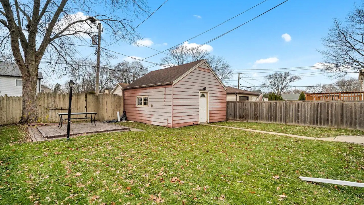 Photo of Outdoor in Brookfield