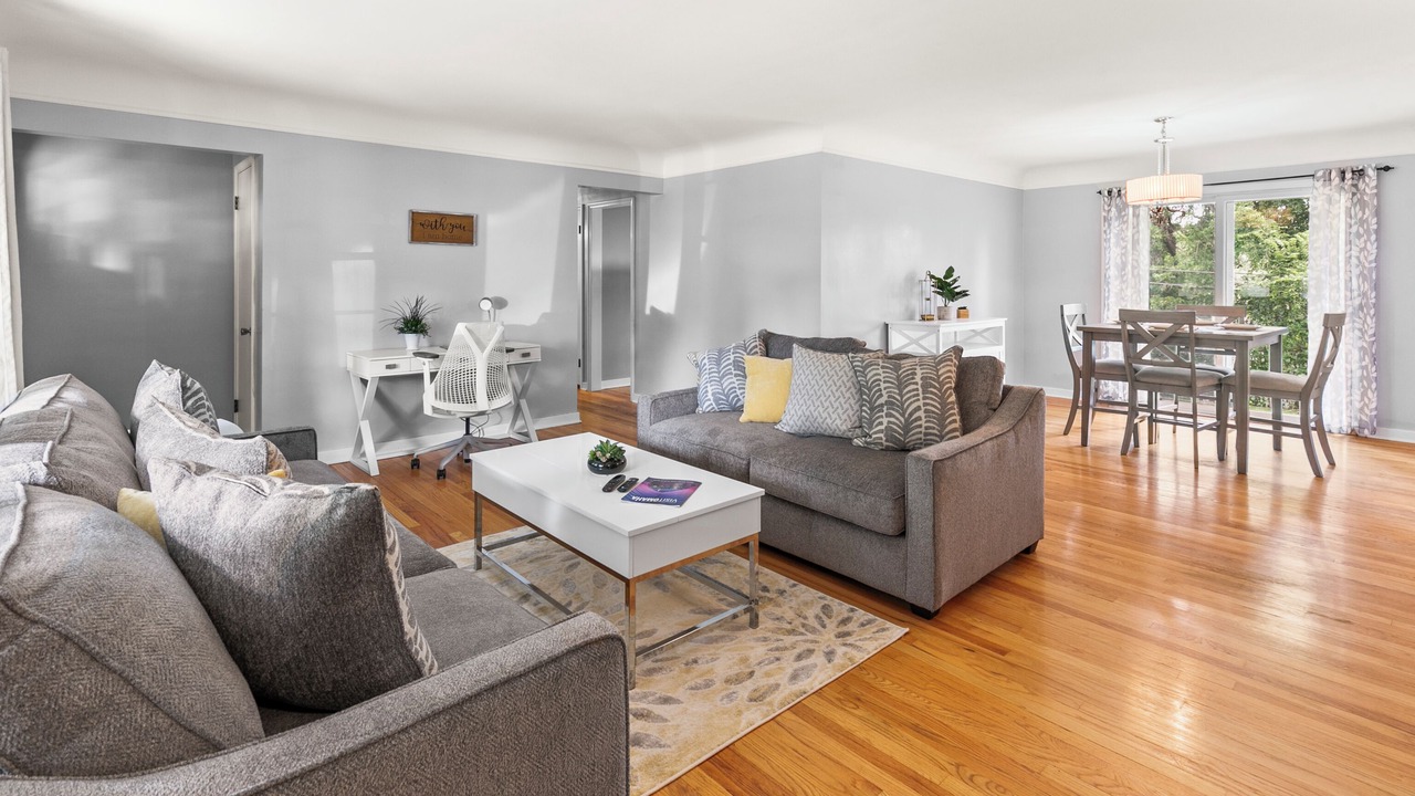 Photo of Livingroom in Omaha