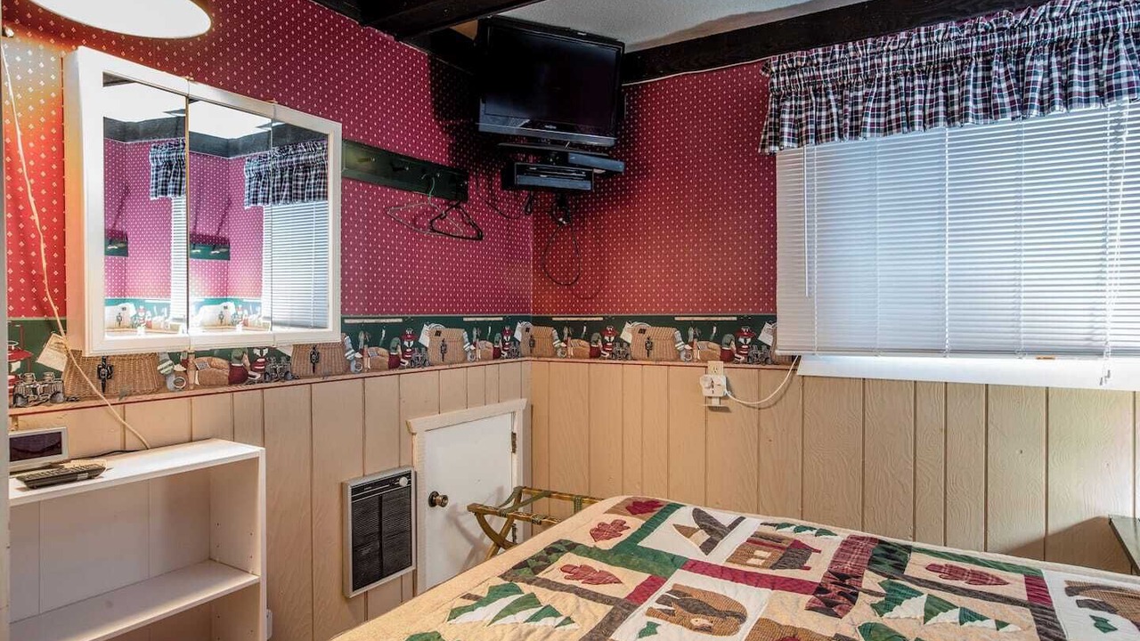 Photo of Bedroom in Bessemer