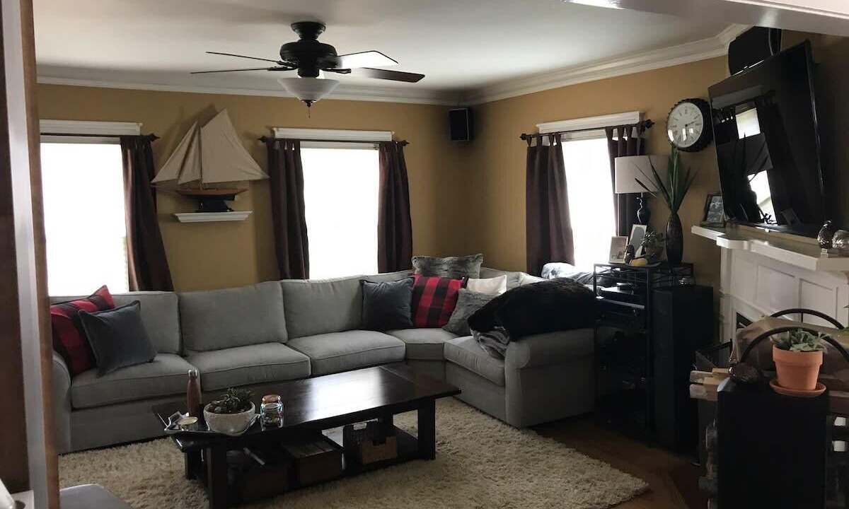 Photo of Livingroom in Shorewood