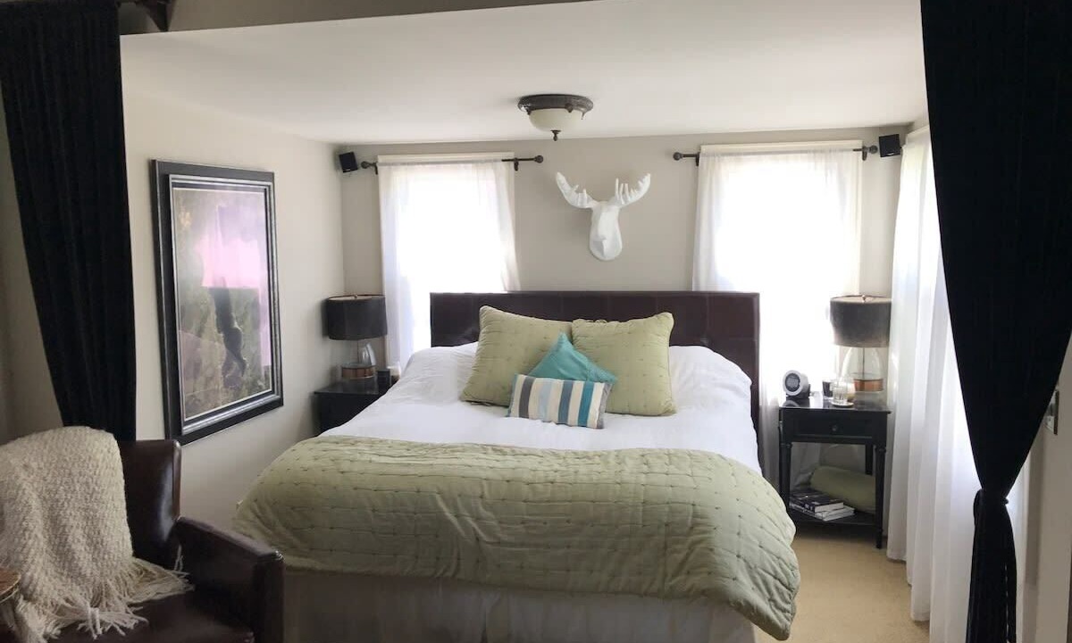 Photo of Bedroom in Shorewood