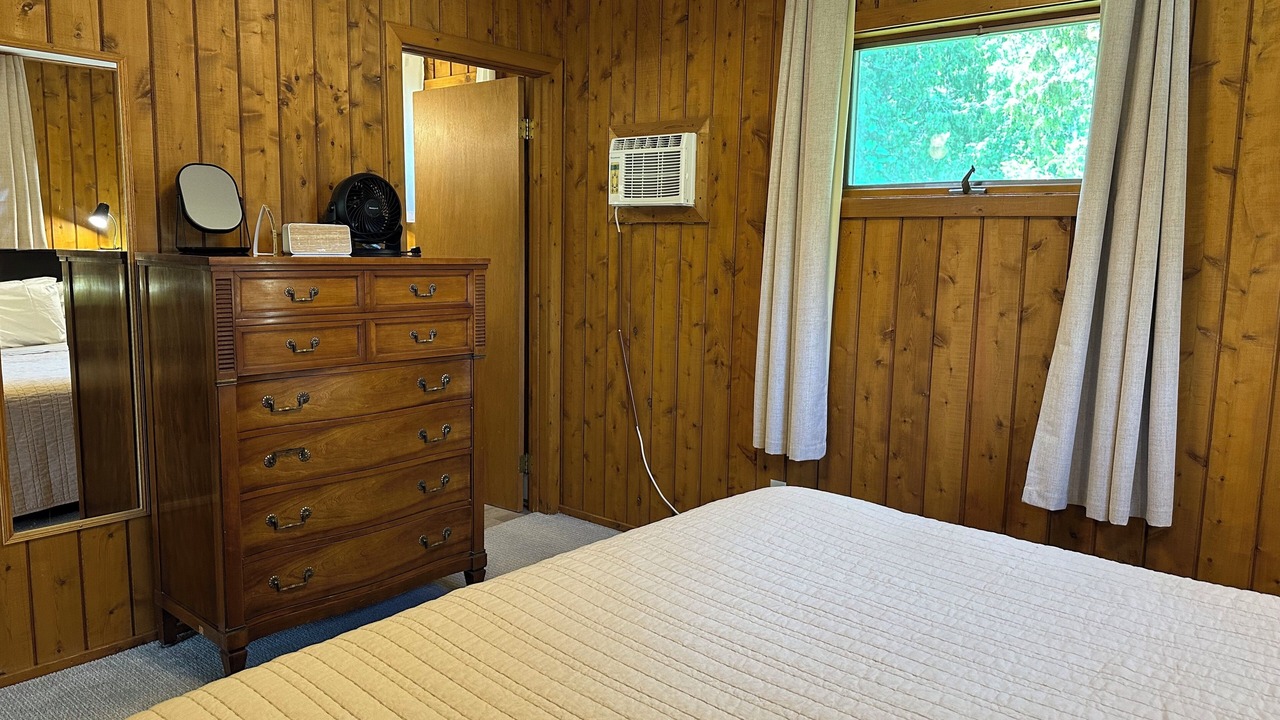 Photo of Bedroom in Ephraim