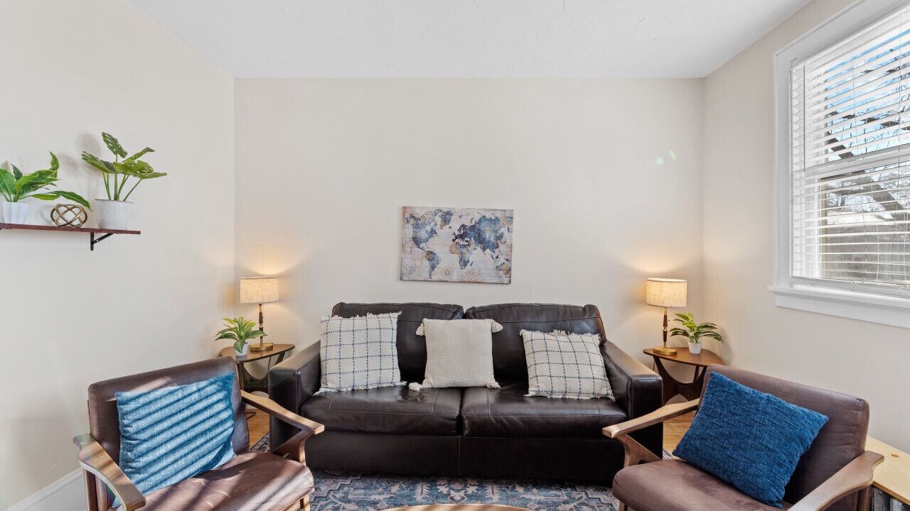 Photo of Livingroom in Fifth Ward