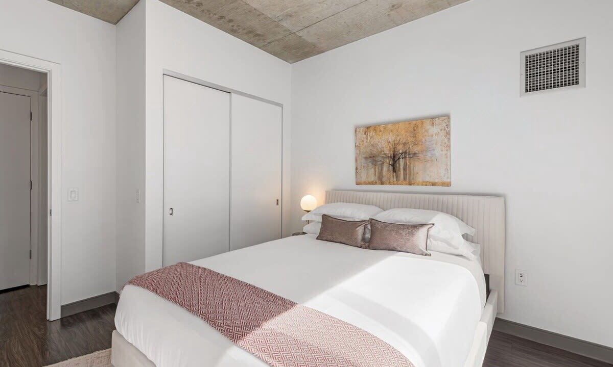 Photo of Bedroom in Downtown Chicago
