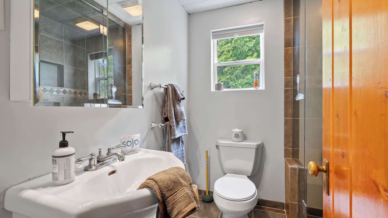 Photo of Bathroom in Baileys Harbor