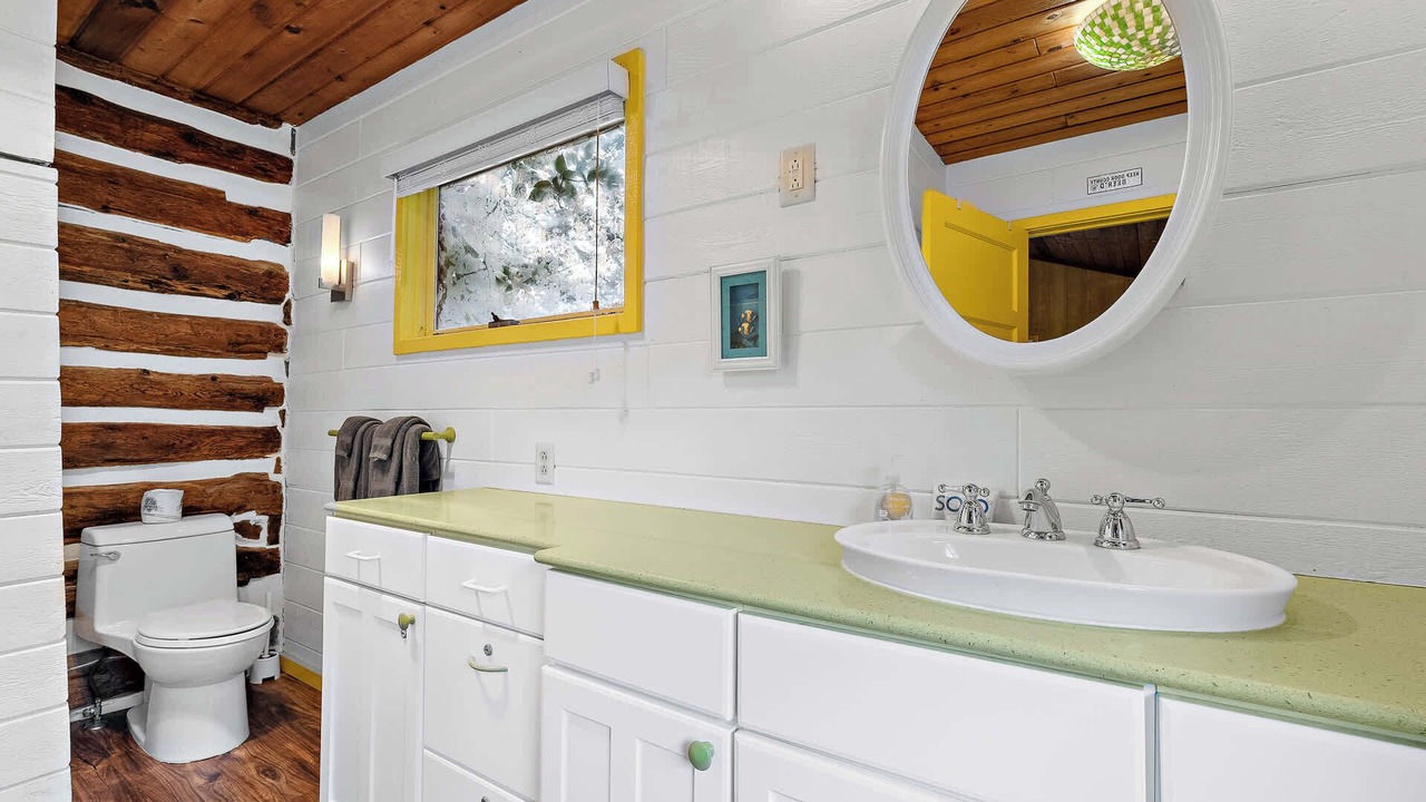 Photo of Bathroom in Baileys Harbor
