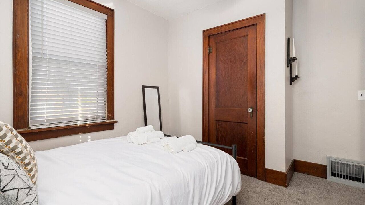 Photo of Bedroom in Peoria Heights