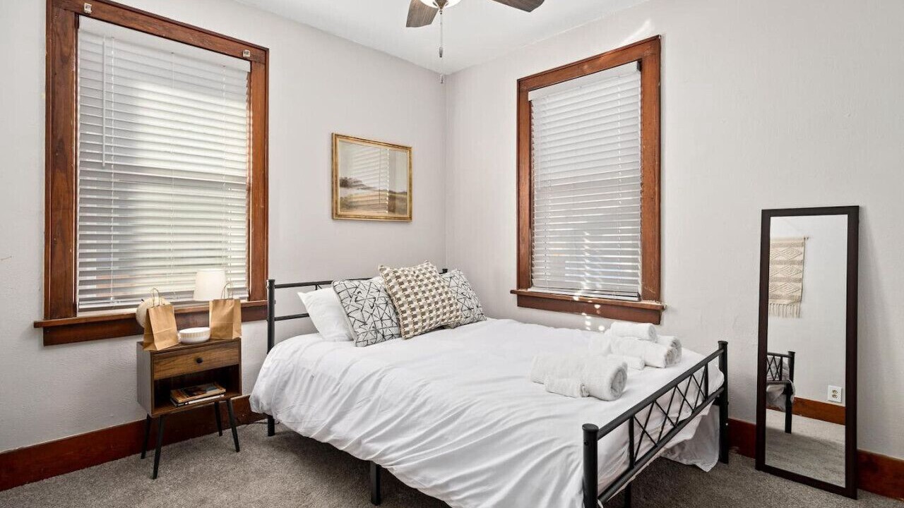 Photo of Bedroom in Peoria Heights
