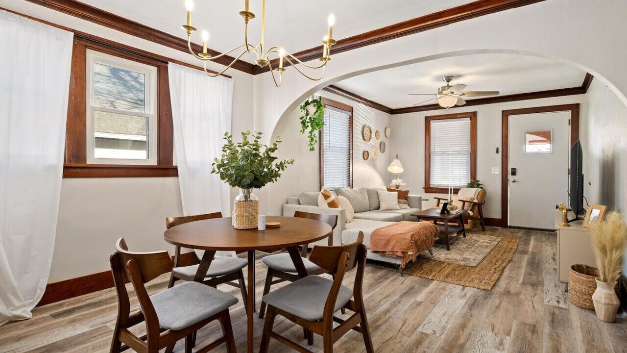 Photo of Livingroom in Peoria Heights