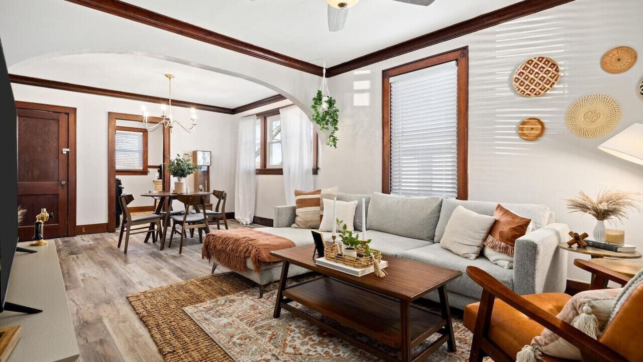 Photo of Livingroom in Peoria Heights