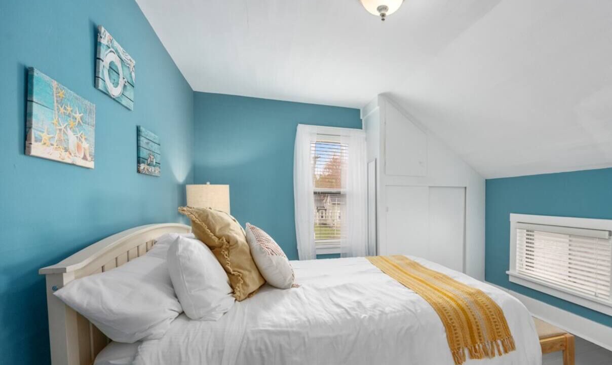 Photo of Bedroom in Lakeside