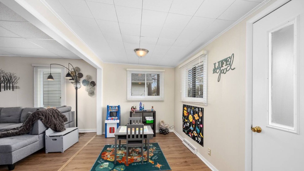 Photo of Bedroom in Lakeside