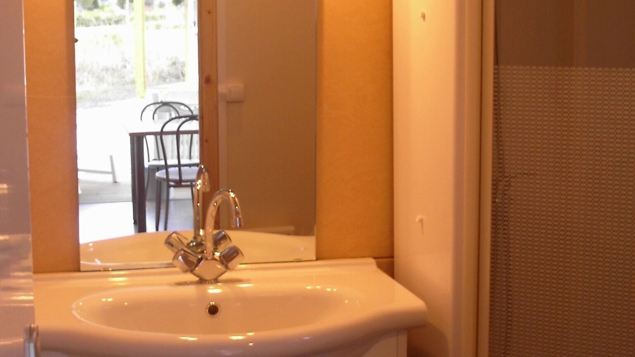 Photo of Bathroom in Tautavel