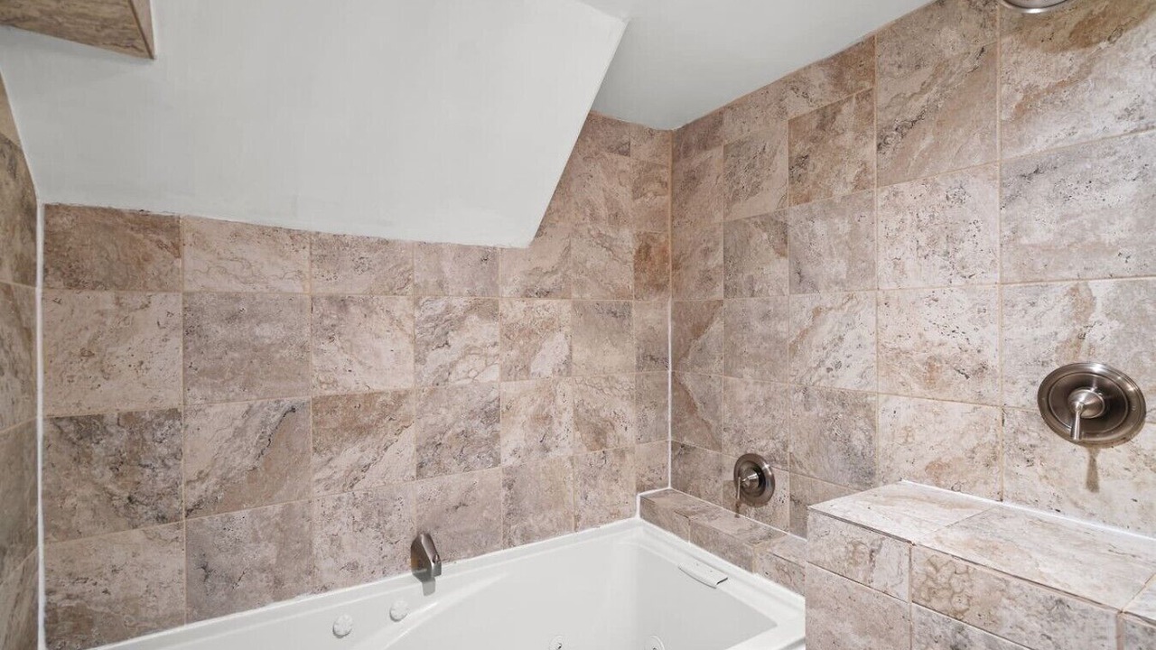 Photo of Bathroom in Avondale