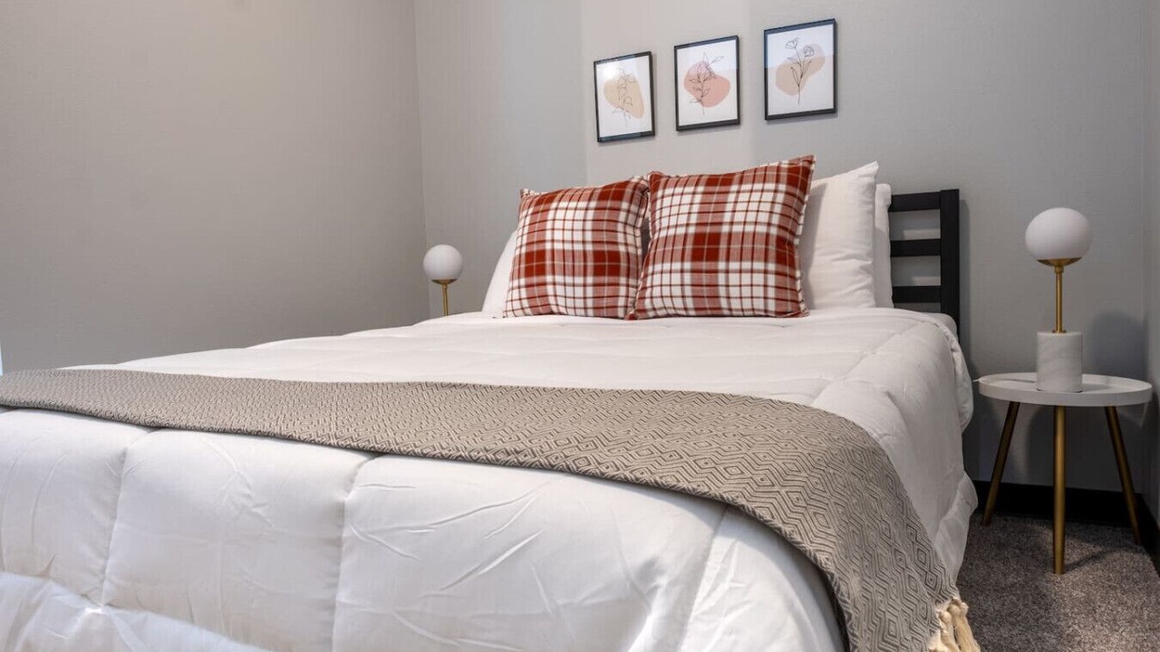 Photo of Bedroom in Des Moines