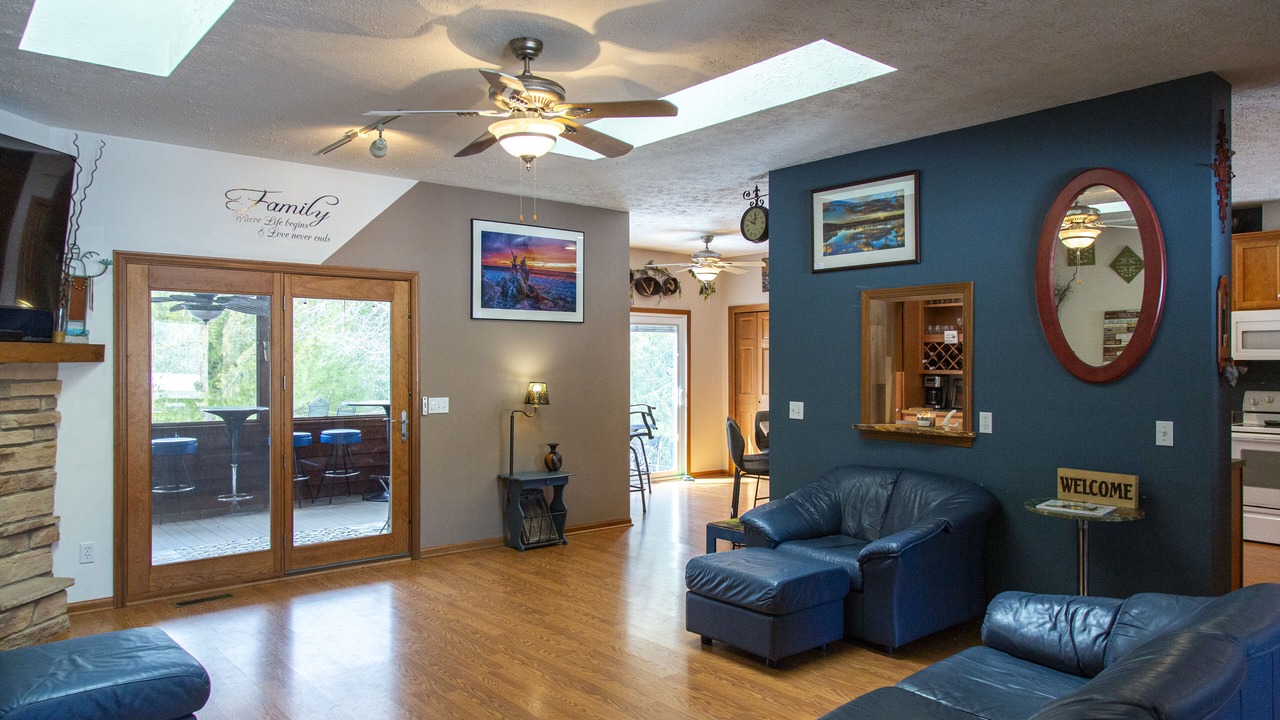 Photo of Livingroom in Egg Harbor