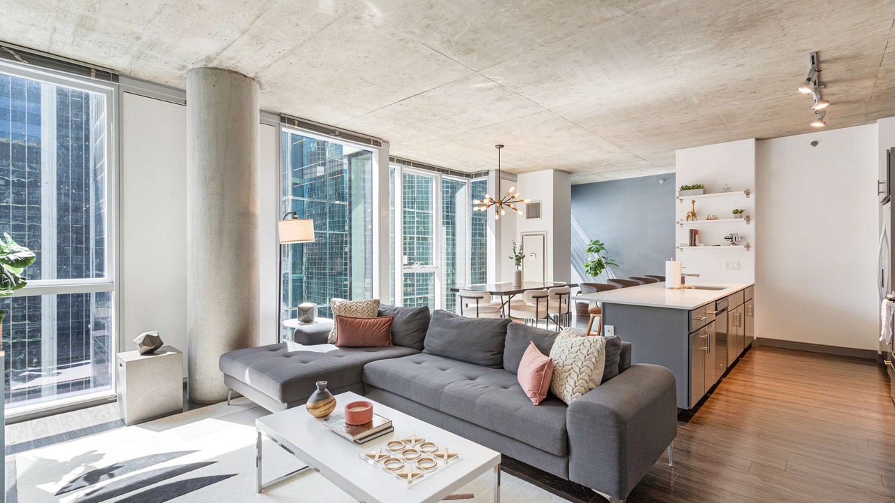 Photo of Livingroom in Downtown Chicago