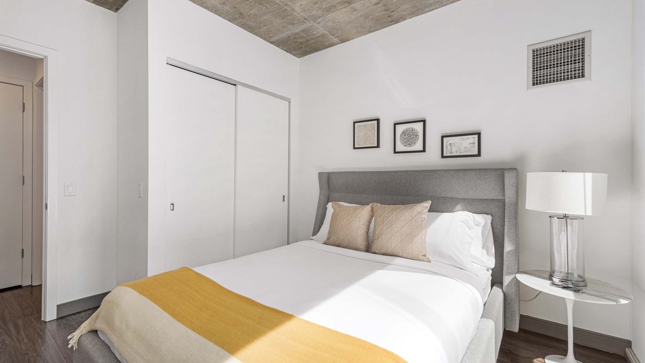 Photo of Bedroom in Downtown Chicago