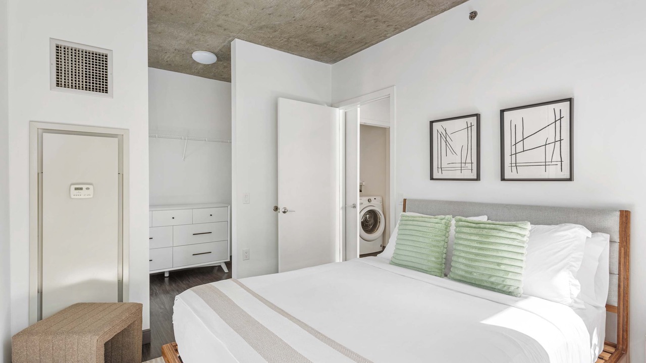 Photo of Bedroom in Downtown Chicago