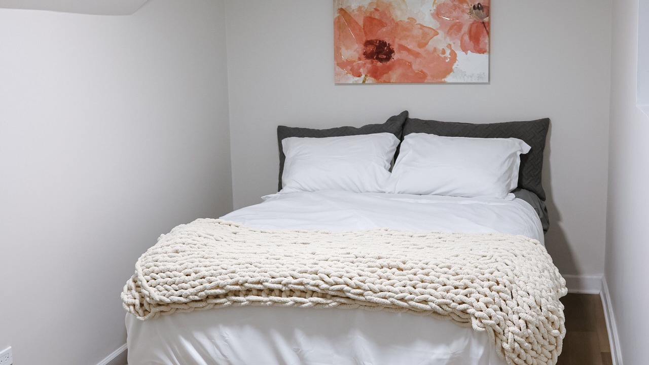Photo of Bedroom in Lakeview