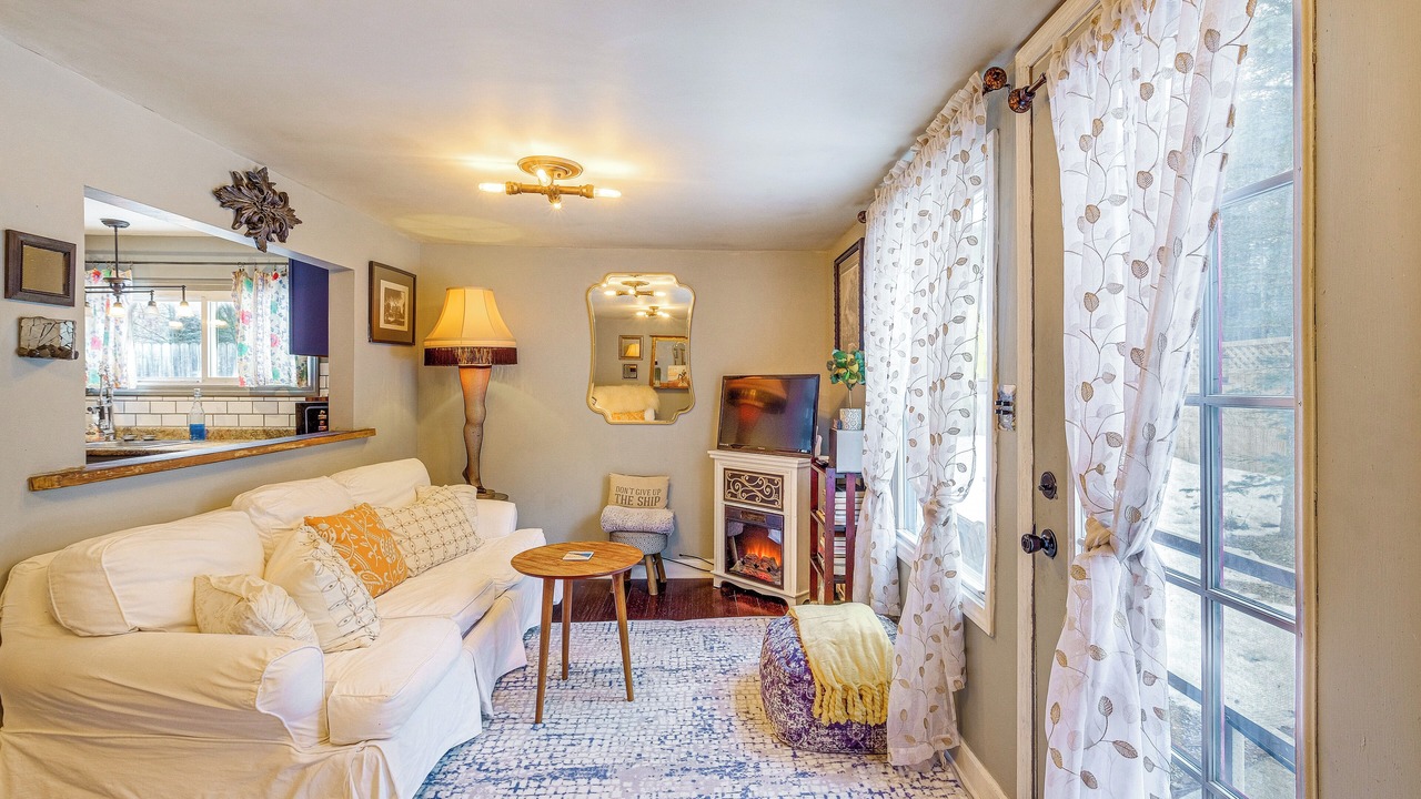 Photo of Livingroom in Interlochen
