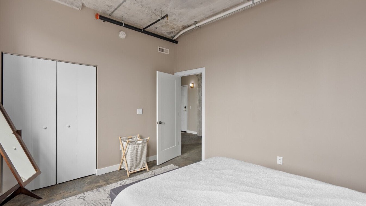 Photo of Bedroom in Downtown