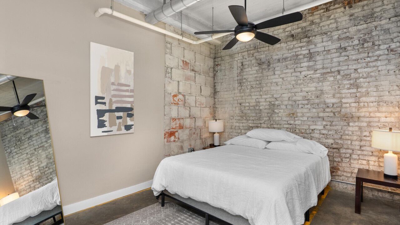 Photo of Bedroom in Downtown
