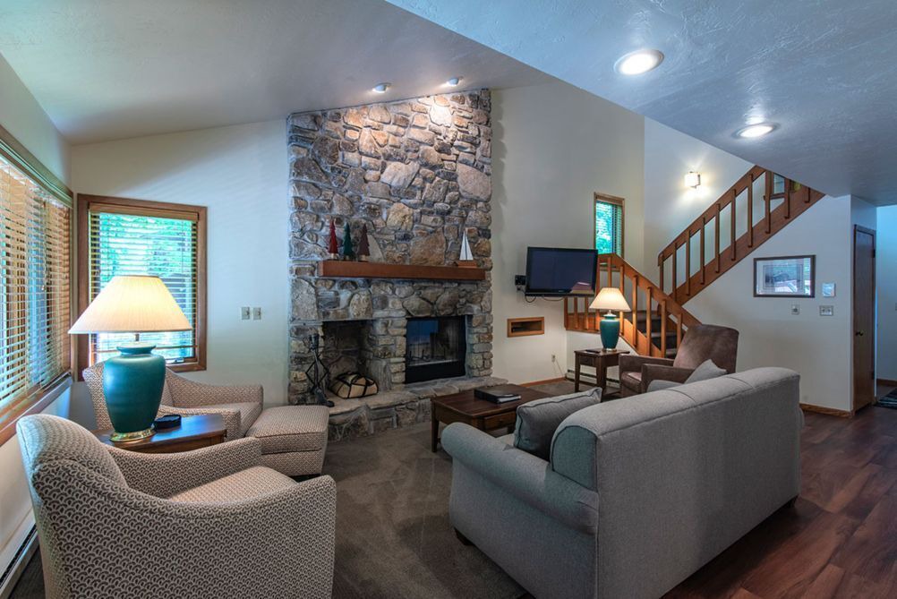 Photo of Livingroom in Baileys Harbor