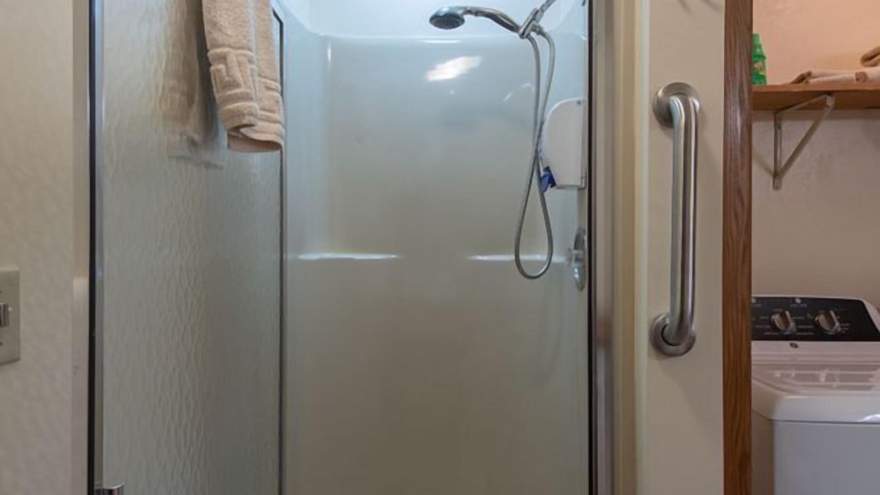 Photo of Bathroom in Baileys Harbor