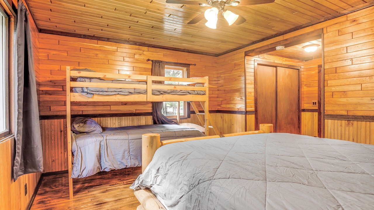 Photo of Bedroom in Eagle River