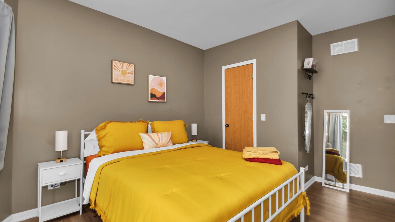 Photo of Bedroom in Waukegan